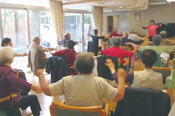 吉祥寺本町在宅介護支援センター 不老体操1.webp