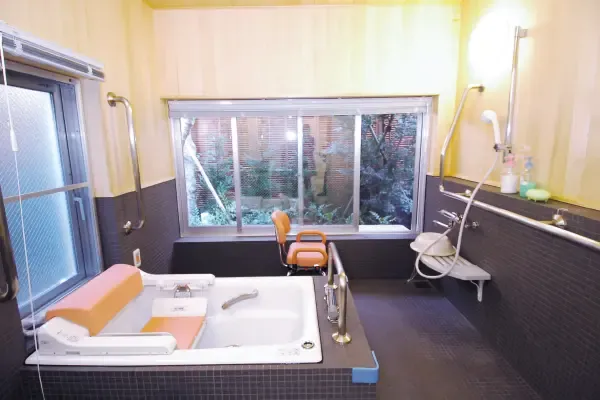 吉祥寺本町在宅介護支援センター 入浴サービス.webp