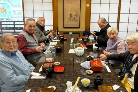 ゆったりとした個室でうな重の昼食