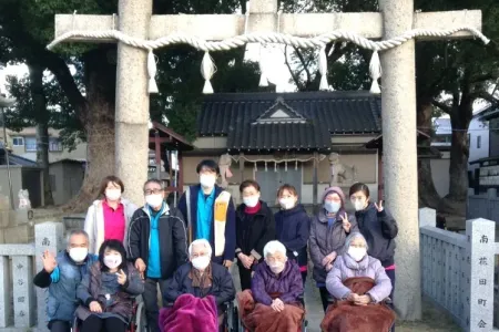 八坂神社で集合写真