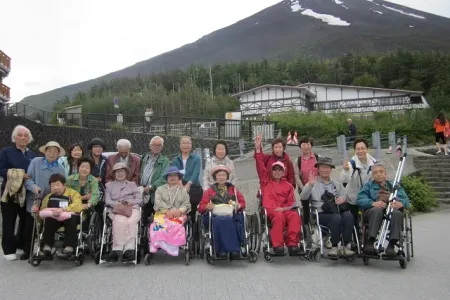 富士山五号目にて記念の一枚