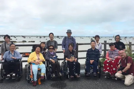 予定より長い滞在となった佐和田の浜